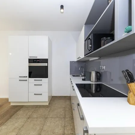 Alan Apartment *